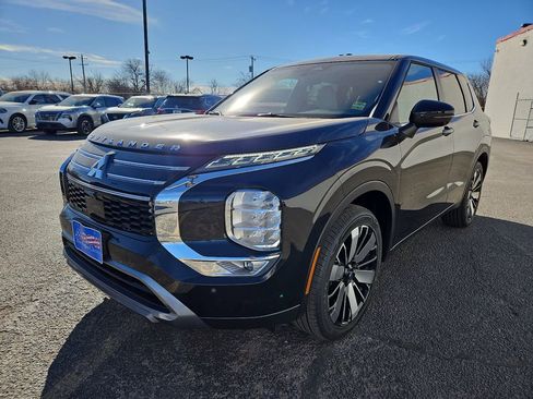 New 2026 Mitsubishi Outlander SE image 4