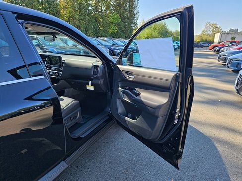 New 2025 Nissan Pathfinder SL w/ Cargo Package image 29