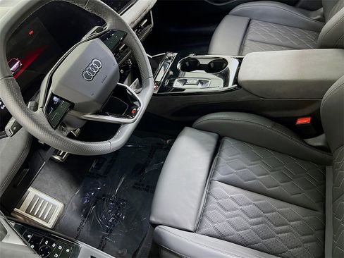 Used 2025 Audi S6 e-tron Premium Plus w/ Premium Plus image 21