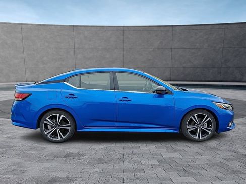 Used 2023 Nissan Sentra SR w/ SR Premium Package FWD image 12