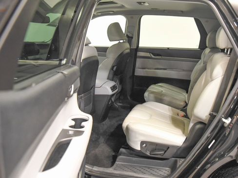 Used 2022 Hyundai Palisade SEL w/ Premium Package image 14