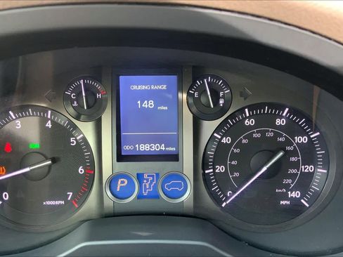 Used 2014 Lexus GX 460 image 25