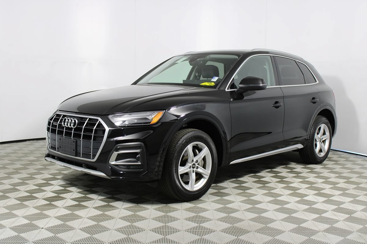 Used 2023 Audi Q5 2.0T Premium w/ Convenience Package AWD/4WD image 3