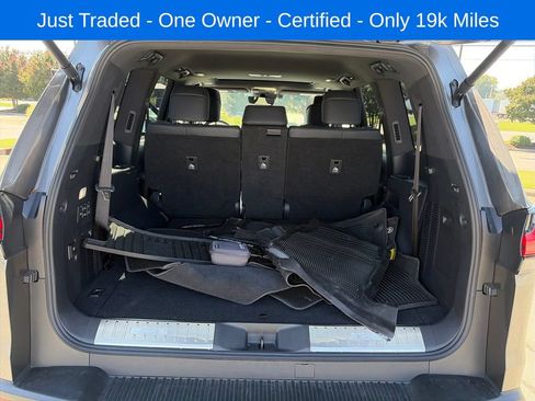 Used 2024 Lexus LX 600 4WD w/ Luxury Package image 13