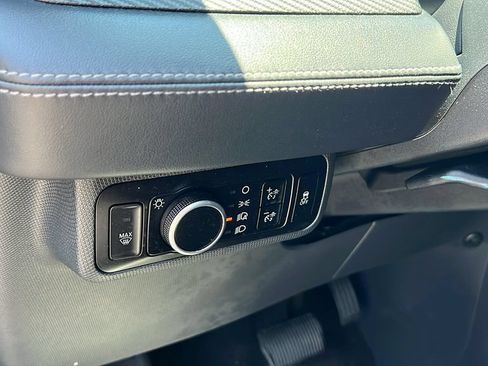 Certified 2025 Ford Mustang Mach-E Select RWD image 11