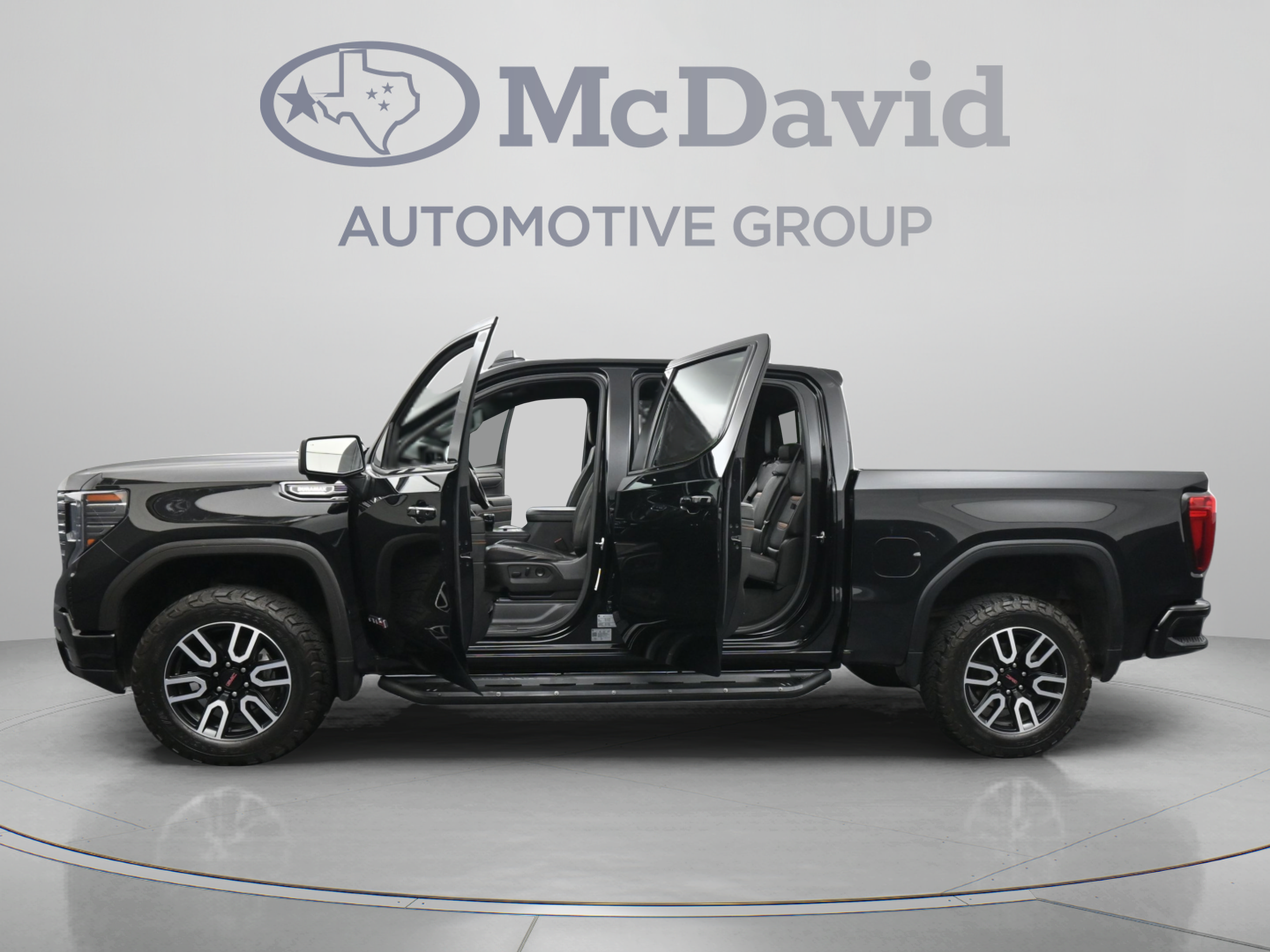 Used 2024 GMC Sierra 1500 AT4 w/ Technology Package AWD/4WD image 41