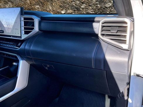 Used 2024 Toyota Tundra Platinum image 15