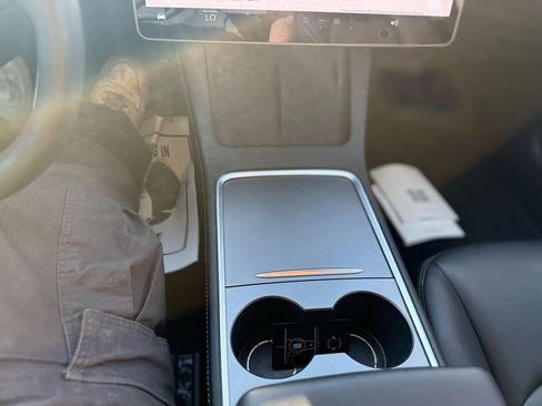 Used 2021 Tesla Model 3 Long Range AWD/4WD image 21