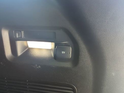 Used 2021 Ford Explorer XLT w/ Equipment Group 202A image 20