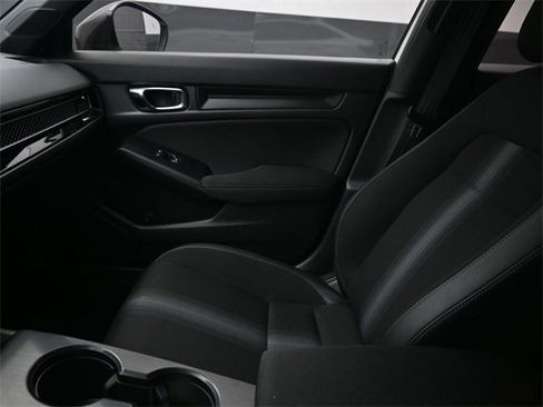 Used 2025 Honda Civic Sport image 13
