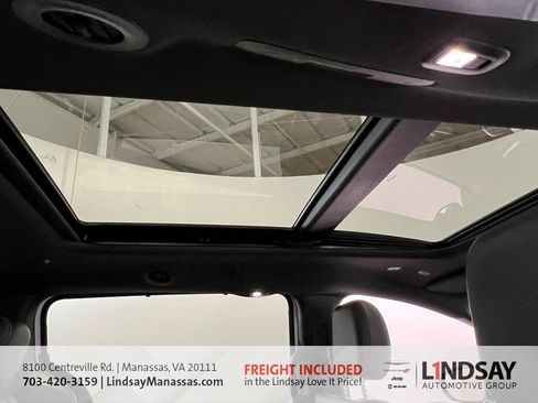 New 2026 Chrysler Pacifica Select image 16