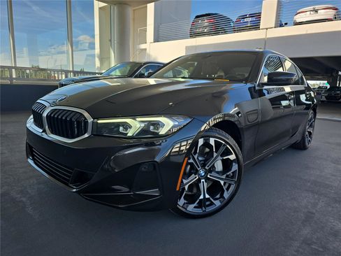 Certified 2025 BMW 330i Sedan w/ Convenience Package image 25