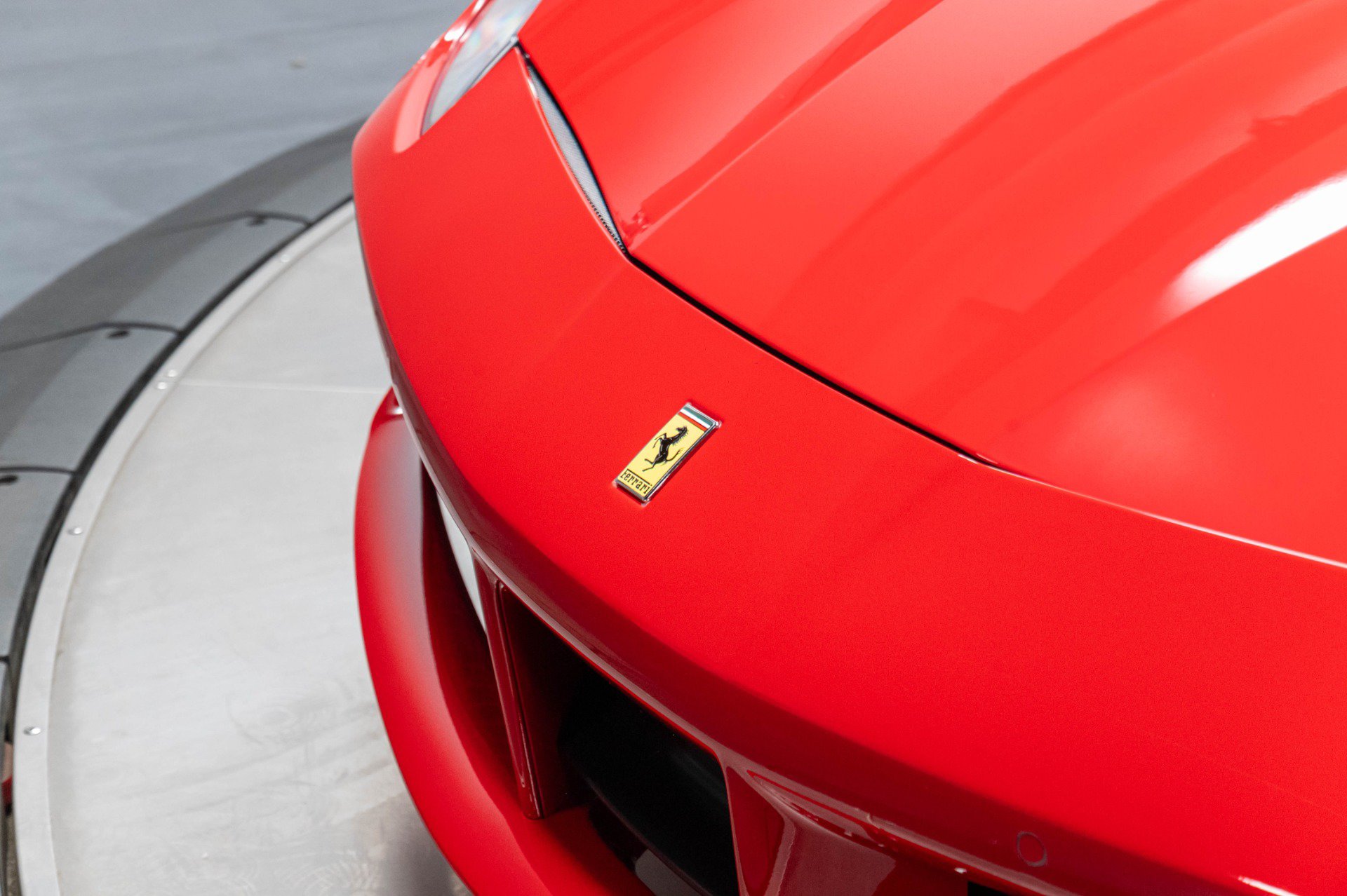 Used 2016 Ferrari 488 GTB RWD image 62
