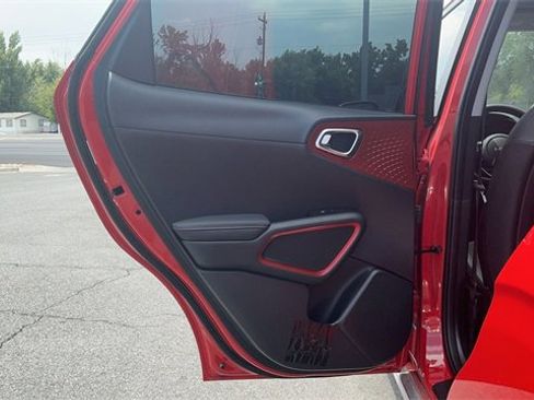 Certified 2025 Kia Soul GT-Line w/ GT-Line Technology Package image 20