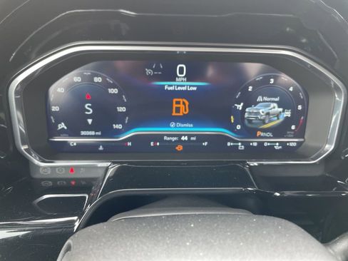 Used 2024 Chevrolet Silverado 2500 LT w/ Convenience Package image 17