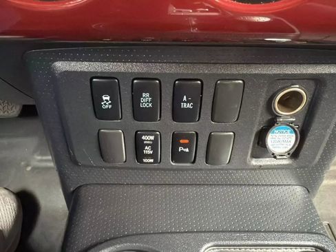 Used 2011 Toyota FJ Cruiser 4WD image 19