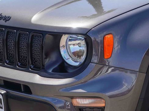 Used 2020 Jeep Renegade Altitude FWD image 8