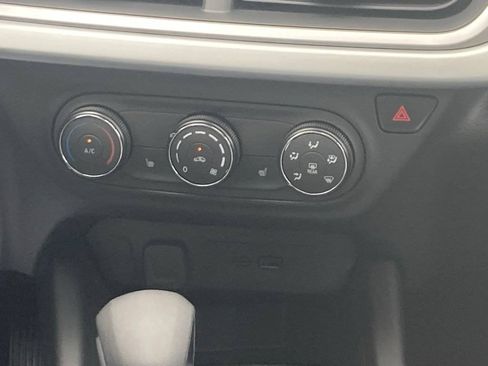 New 2026 Chevrolet Trax RS w/ Sunroof Package FWD image 15