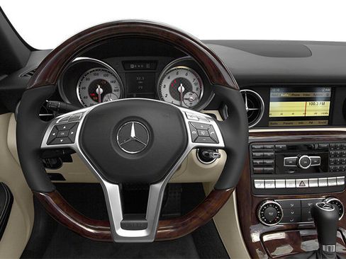 Used 2013 Mercedes-Benz SLK 250 image 6