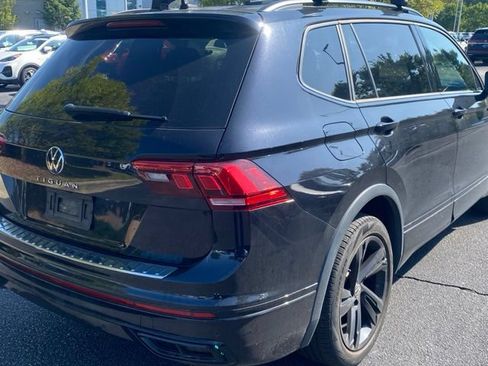 Used 2023 Volkswagen Tiguan SE R-Line FWD image 11