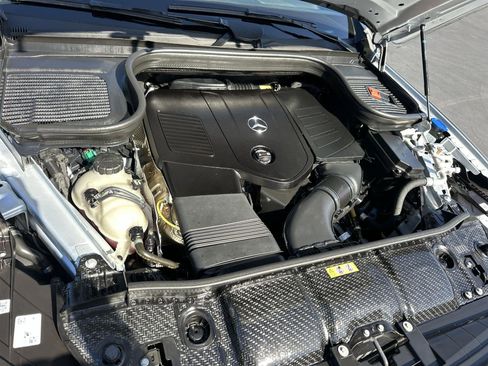 Used 2025 Mercedes-Benz GLE 450e 4MATIC image 9