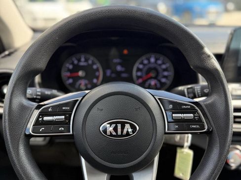 Used 2020 Kia Forte LXS image 17