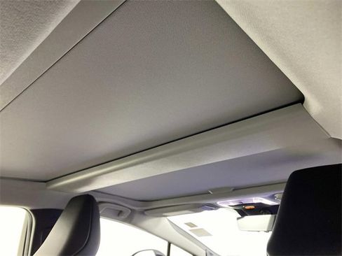 Used 2024 Toyota Prius Prime Premium image 13