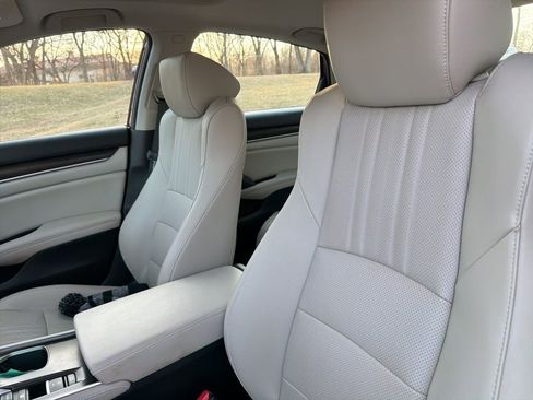 Used 2021 Honda Accord EX-L image 12
