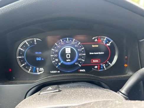Used 2019 Cadillac Escalade Premium Luxury AWD/4WD image 18