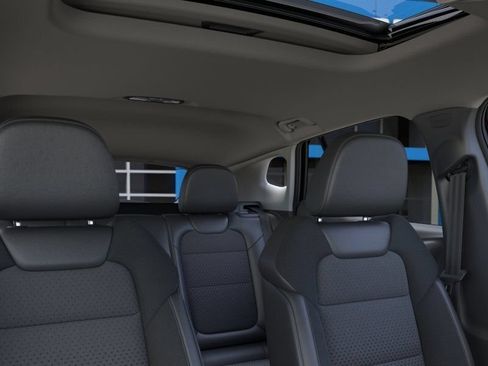 New 2026 Chevrolet Trax LT w/ Sunroof Package FWD image 25