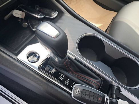 New 2026 Nissan Altima 2.5 SR AWD/4WD image 25