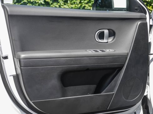 Used 2024 Hyundai Ioniq 5 SEL RWD image 19