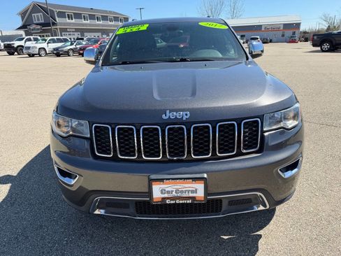 Used 2017 Jeep Grand Cherokee Limited AWD/4WD image 8