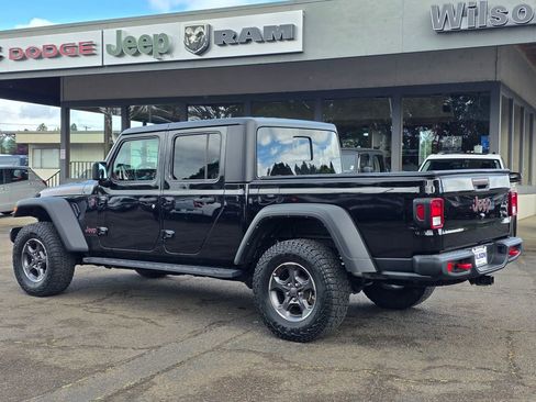 Used 2022 Jeep Gladiator Rubicon w/ Cold Weather Group AWD/4WD image 2