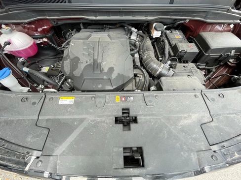 Used 2025 Kia Carnival FWD image 33