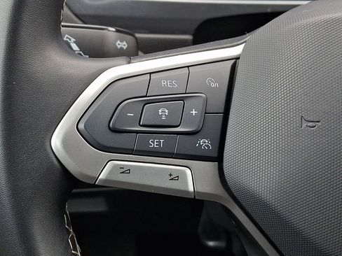 Used 2024 Volkswagen Tiguan S image 21