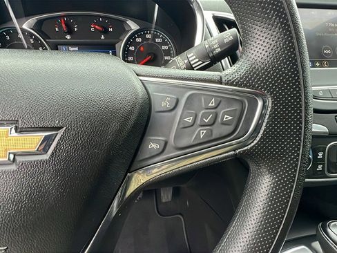 Used 2020 Chevrolet Equinox LT image 24