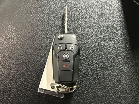 Used 2022 Ford F250 Lariat w/ Chrome Package AWD/4WD image 28