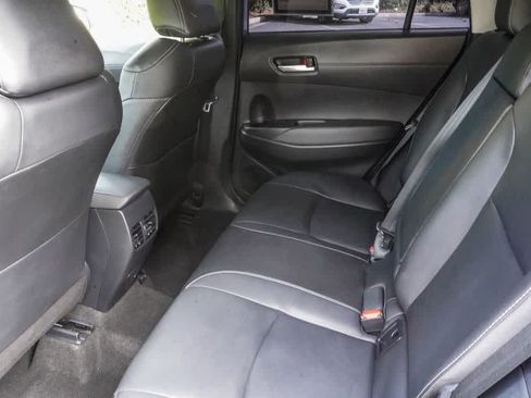 Used 2023 Toyota Corolla Cross XLE FWD image 17