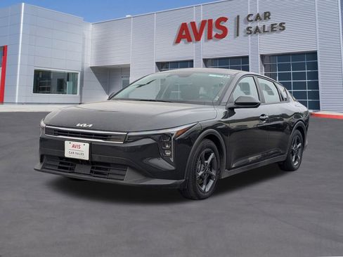 Used 2025 Kia K4 LXS image 1