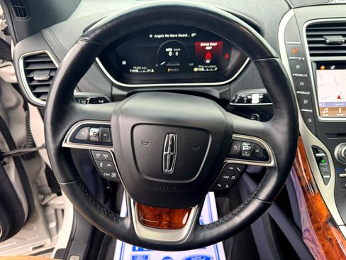 Used 2019 Lincoln Nautilus Reserve w/ Drivers Assistance Package image 13