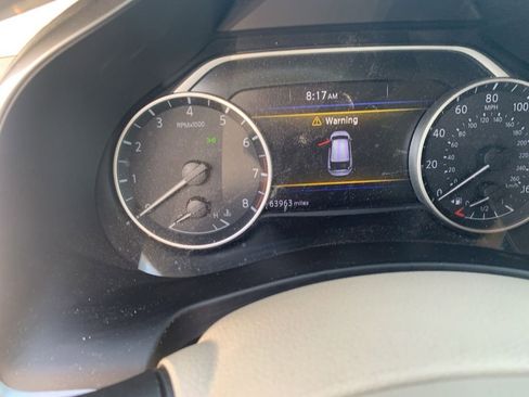 Used 2018 Nissan Murano SV w/ Premium Package FWD image 4