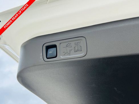 Used 2023 Lincoln Navigator Reserve AWD/4WD image 19