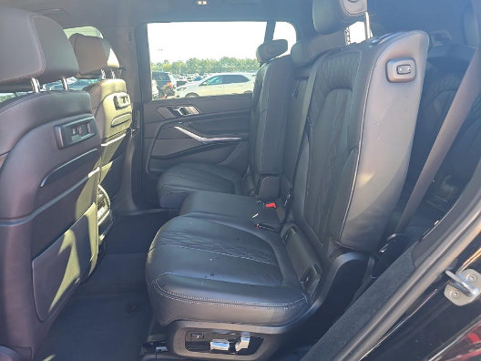 Used 2022 BMW X7 M50i AWD/4WD image 5
