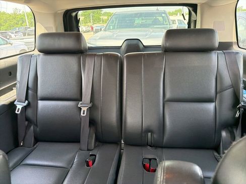 Used 2010 Chevrolet Suburban LTZ AWD/4WD image 7