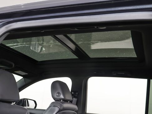 Used 2022 Cadillac XT6 Premium Luxury image 18