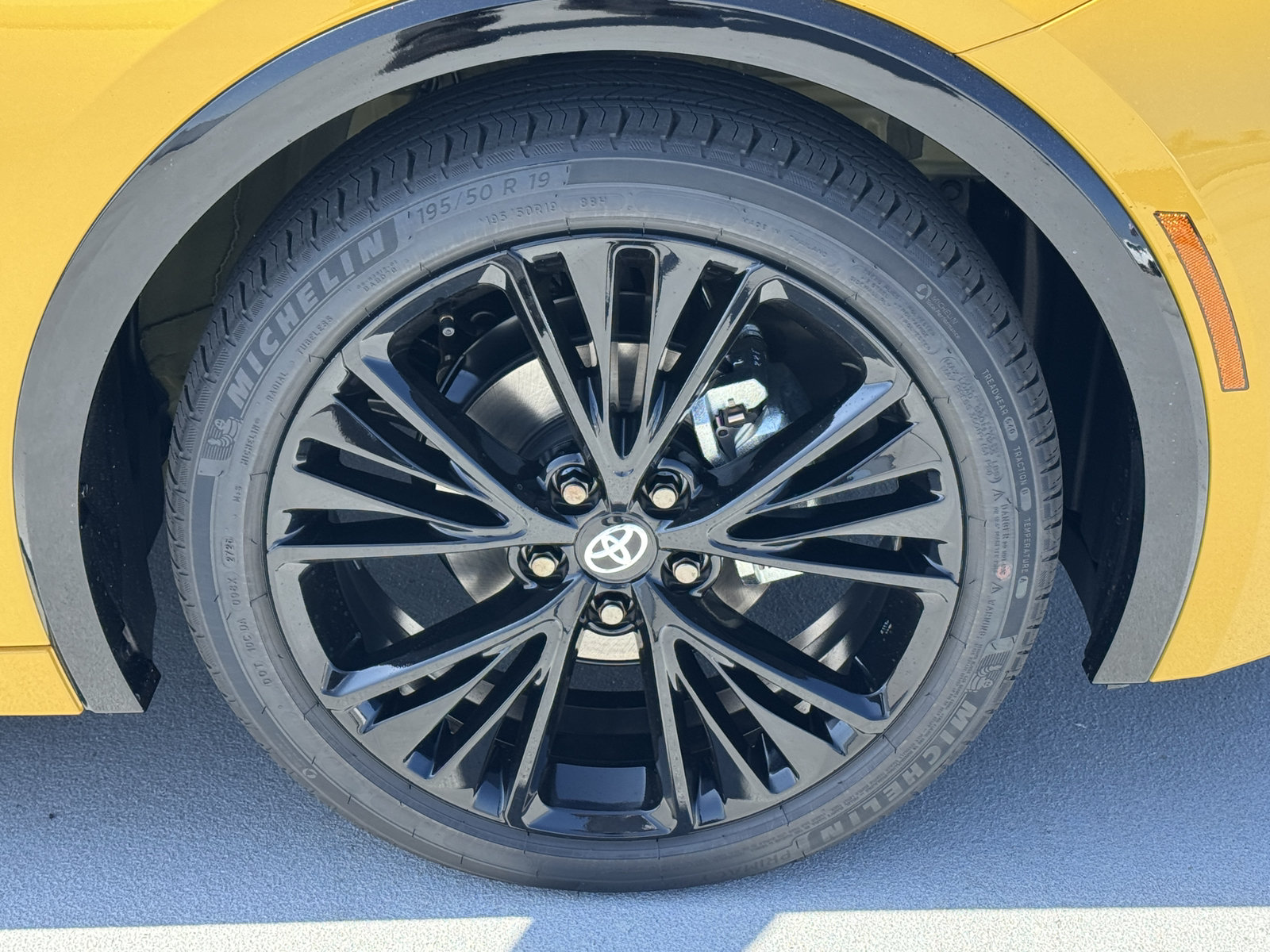 New 2027 Toyota Prius FWD image 15