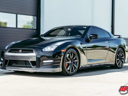 Used 2013 Nissan GT-R Premium AWD/4WD image 5