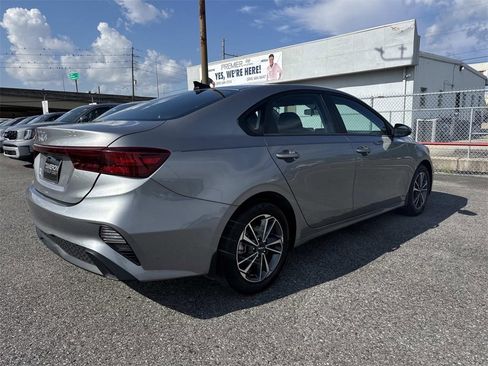 Used 2024 Kia Forte LXS w/ LXS Technology Package image 8