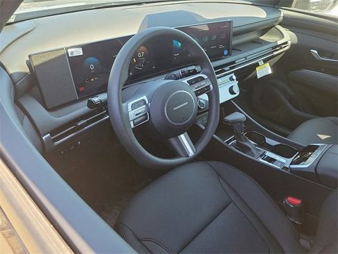 New 2025 Hyundai Santa Cruz SEL image 6